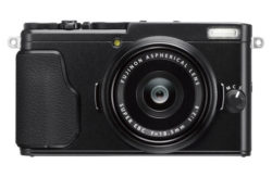 Fujifilm X70 Compact System Camera with 18.5mm Lens